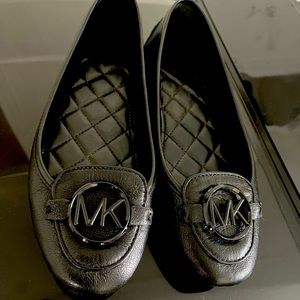 7.5 black Michael Kors Fltas